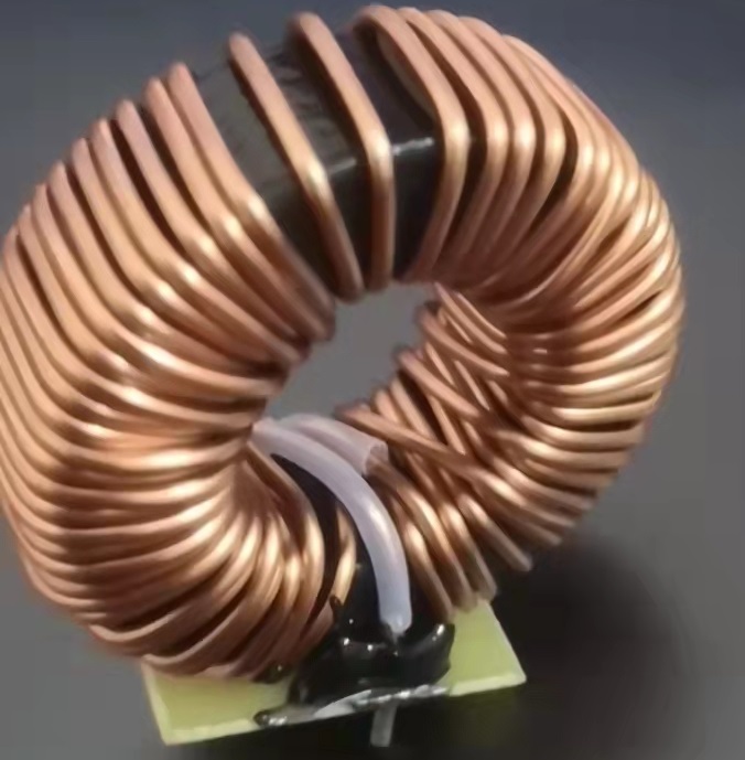 磁環(huán)電感帶電木底座和PCB底板哪個(gè)好？